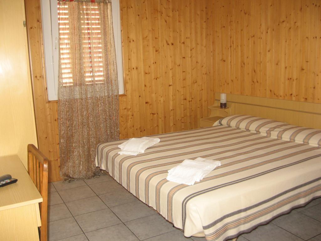 Hotel Eleonora Rimini Bilik gambar