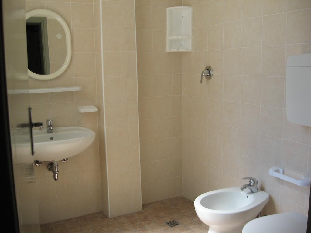 Hotel Eleonora Rimini Bilik gambar