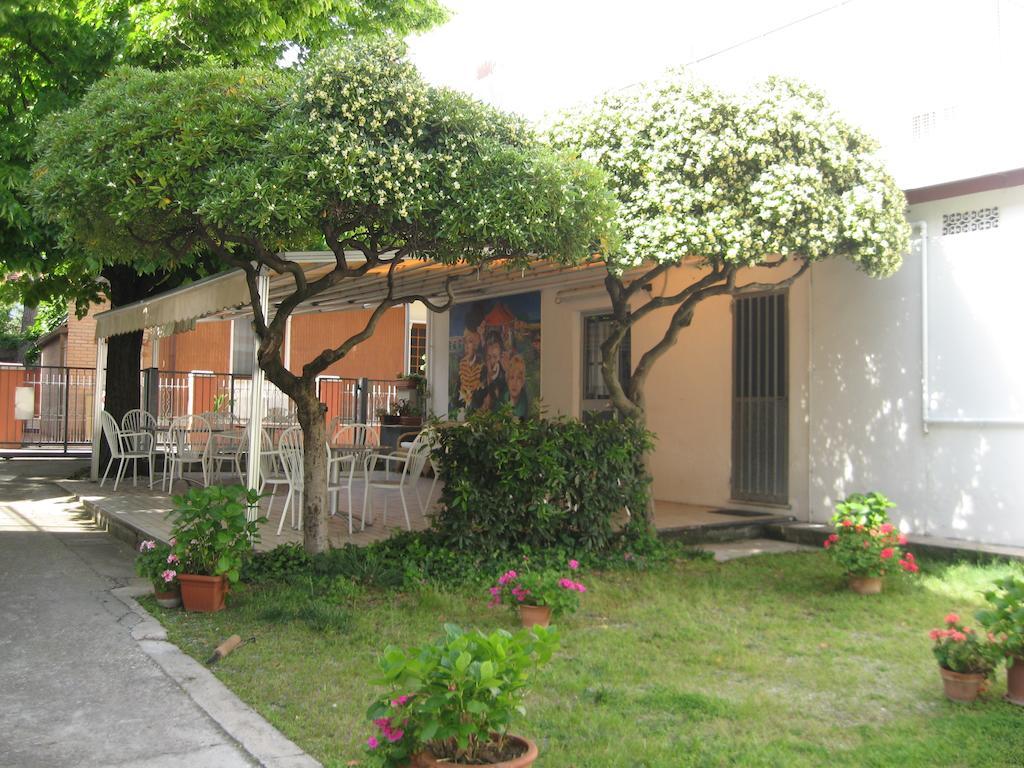 Hotel Eleonora Rimini Luaran gambar