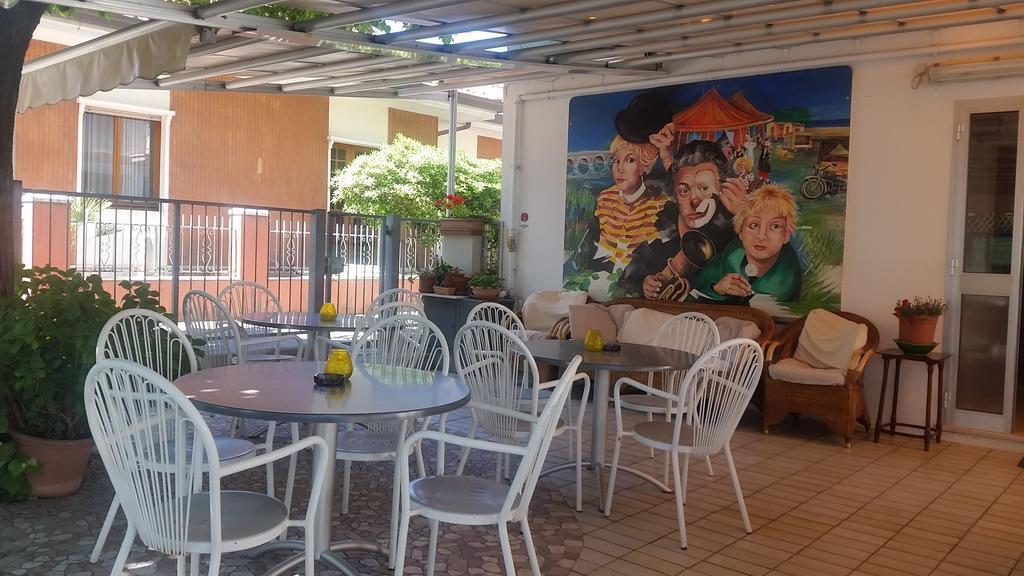 Hotel Eleonora Rimini Luaran gambar