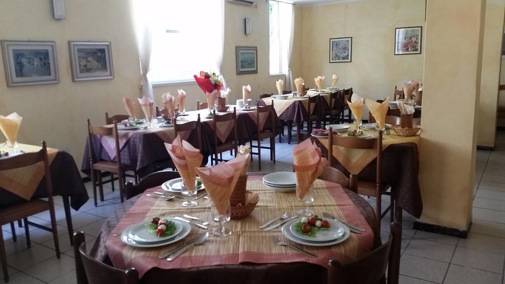 Hotel Eleonora Rimini Luaran gambar